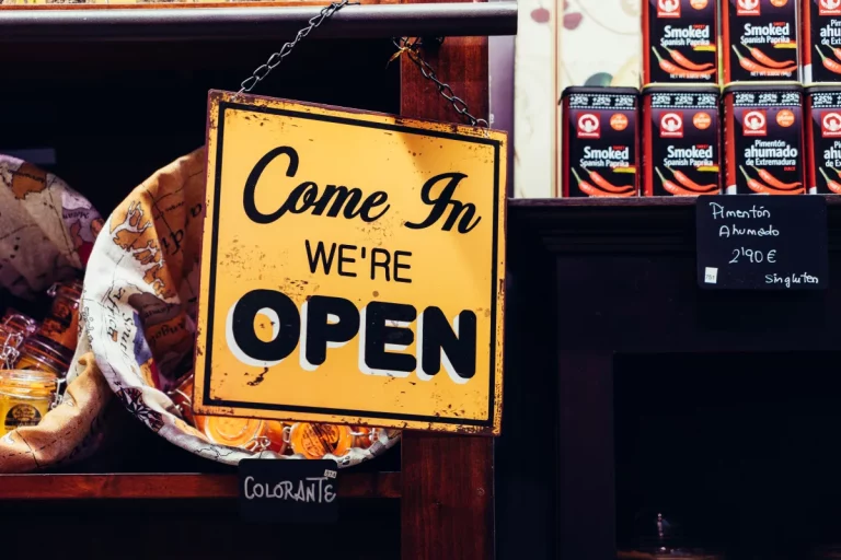 El Arte del Diseño de Locales Comerciales en Madrid: Creando Espacios que Atraen y Encantan